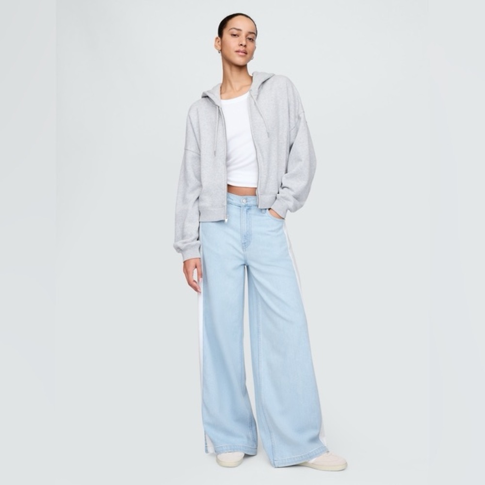 NWT! GAP Mid Rise UltraSoft Baggy Jeans - Size 26/2 Regular 🩷 #734211